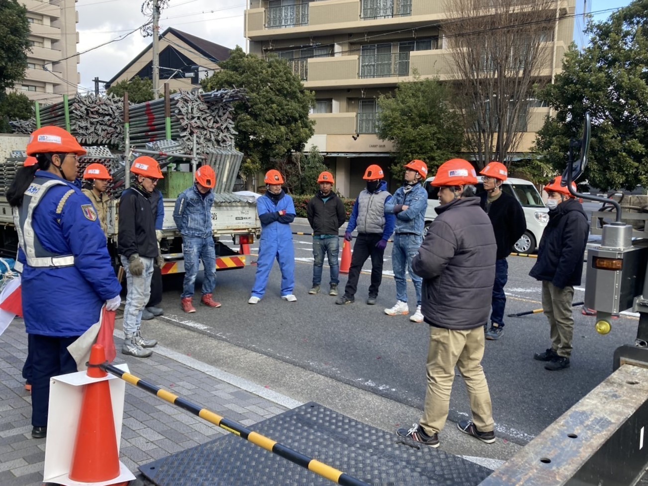 足場組立前の調整で安全確認を徹底します!