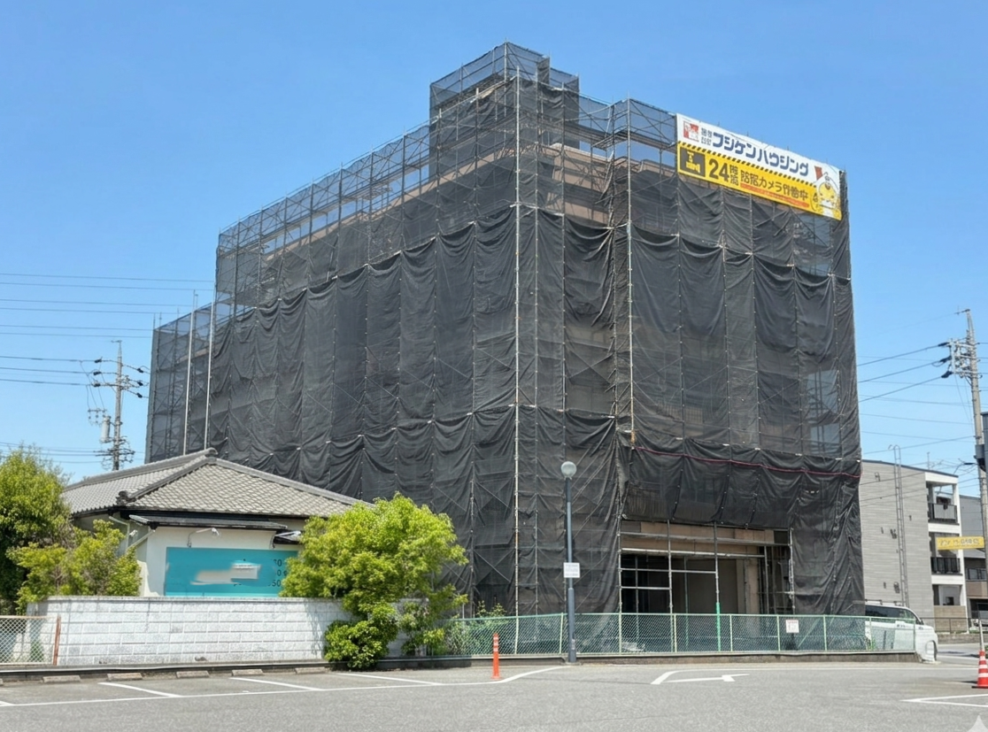 足場組立が完了｜外壁調査・下地補修工事へ