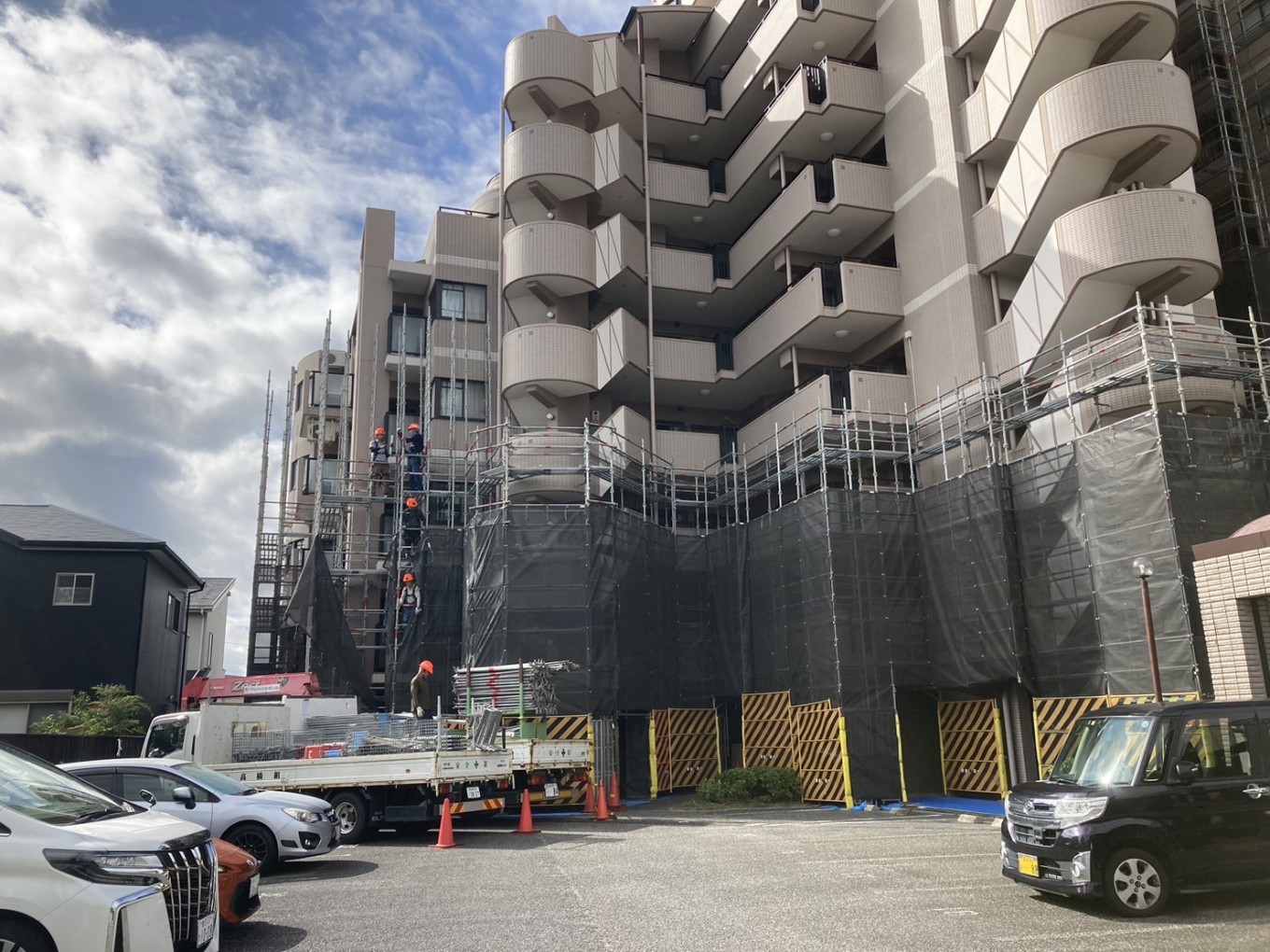 仮設足場組立中 2